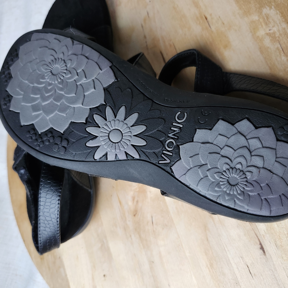 Vionic  Sandals - Picture 2 of 6